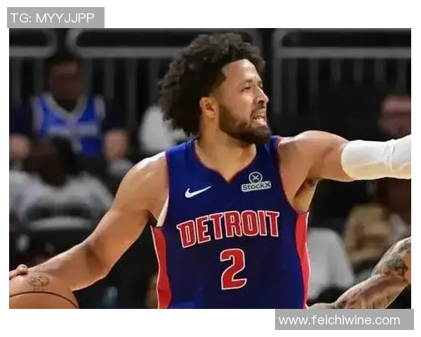 活塞社媒：杜伦“周末照常上班”赛前亮相